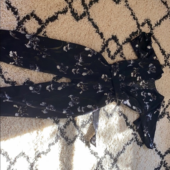 Jumper - Picture 3 of 3